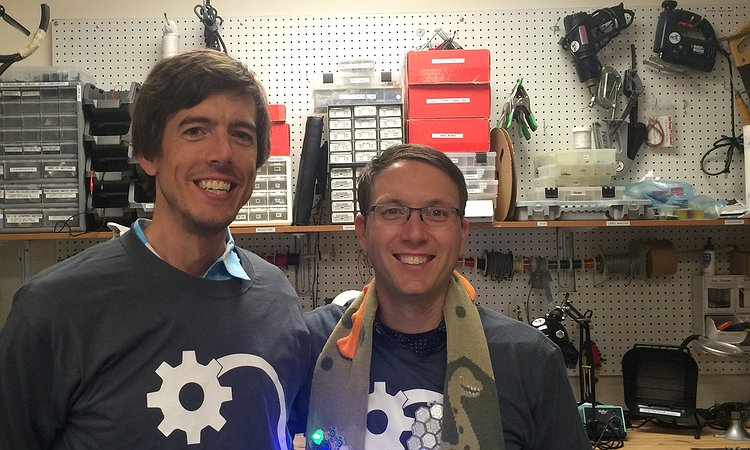 Professor Bjoern Hartmann visiting the HCIL Hackerspace on his CS Distinguished Lecture visit to UMD.